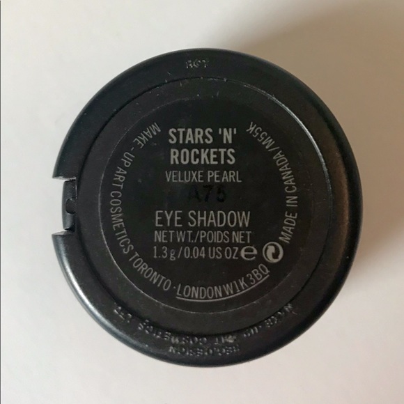 MAC “Stars ‘n’ Rockets” eyeshadow - Picture 3 of 8